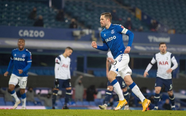 为欧洲足坛 为欧洲足坛